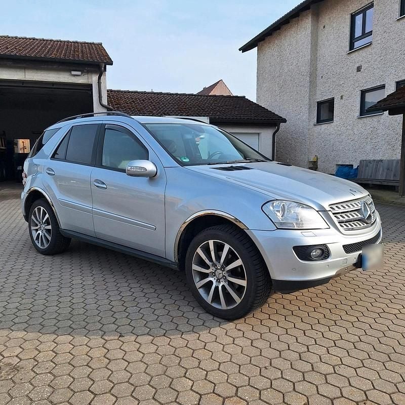 Gebraucht Mercedes ML230 224 PS (164 kW) 2006 Silber SUV