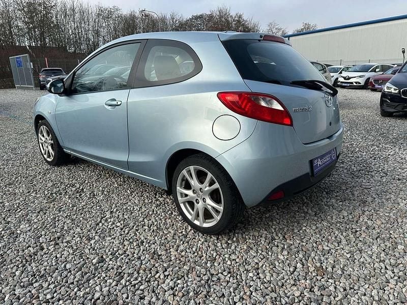 Second-hand Mazda 2 Inclusive 86 CP (63 kW) 2009 Albastru Hatchback