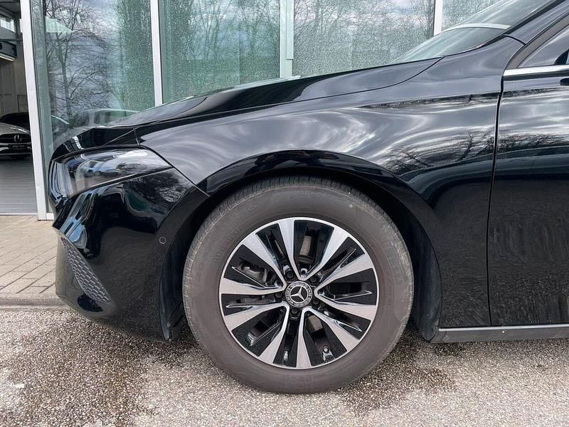 Gebraucht Mercedes A200 163 PS (119 kW) 2025 Unilack nachtschwarz Limousine