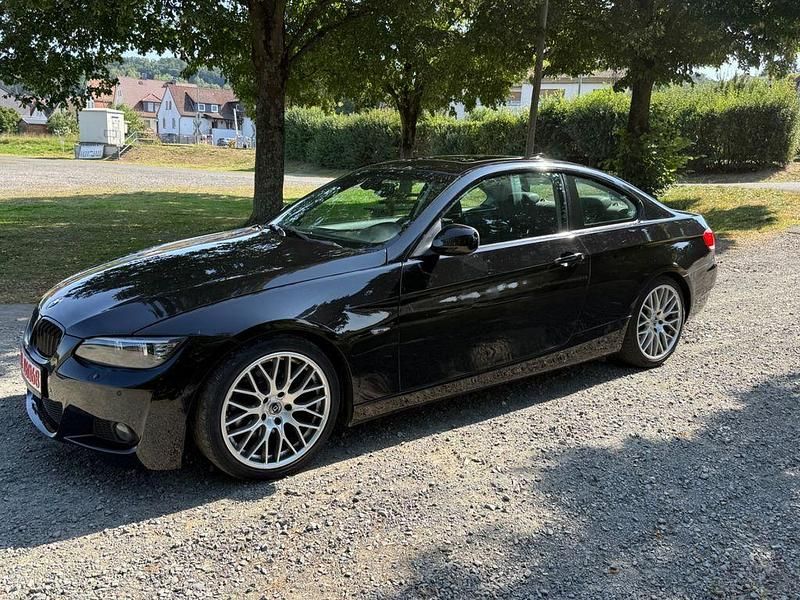 Schwarz Gebraucht 2010 BMW 328 Coupé | 11.900 € - Bild 1/4