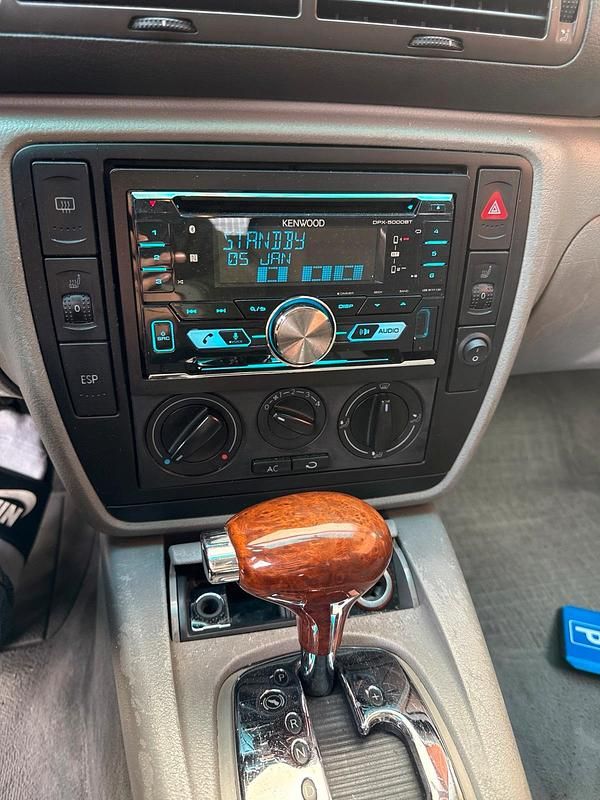 Silber Gebraucht 2001 VW Passat Kombi | 1.299 € (Superpreis) - Bild 1/4