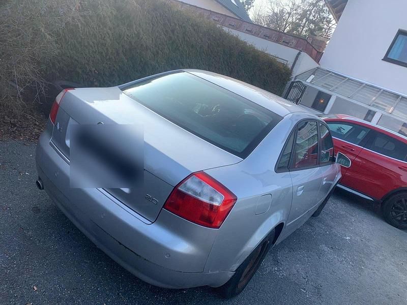 Gebraucht Audi A4 131 PS (96 kW) 2004 Grau Limousine