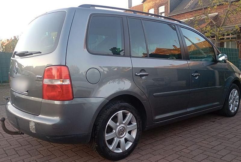 Gebraucht VW Touran Trendline 140 PS (102 kW) 2004 Grau Van / Kleinbus
