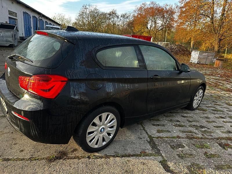 Schwarz Gebraucht 2017 BMW 116 Kleinwagen | 10.890 € (Guter Preis) - Bild 1/1