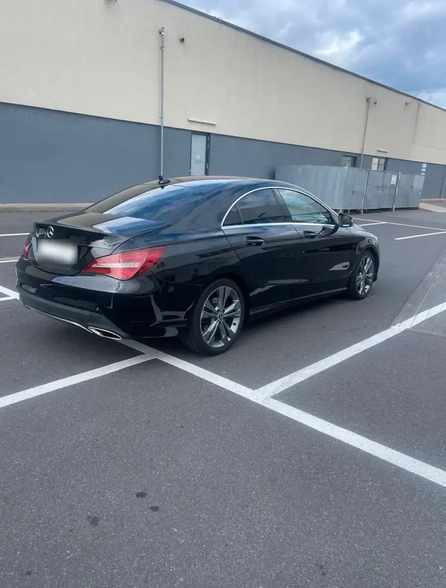 Gebraucht Mercedes CLA200 156 PS (114 kW) 2017 Schwarz Coupé