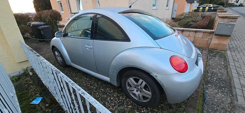 Second-hand VW Beetle 75 CP (55 kW) 2002 Argintiu Hatchback