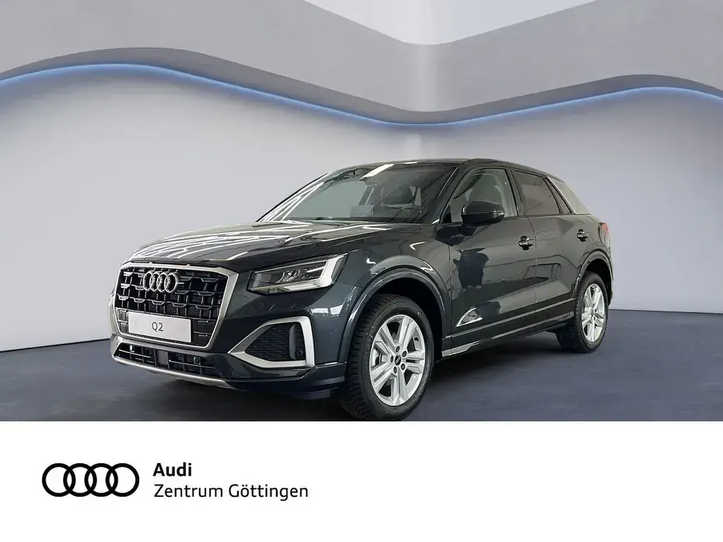 Neu Audi Q2 Advanced 150 PS (110 kW) 2026 Grau SUV