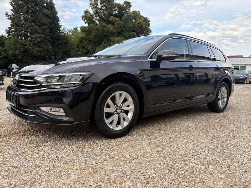 Schwarz Gebraucht 2020 VW Passat Limousine | 19.490 € (Superpreis) - Bild 1/4