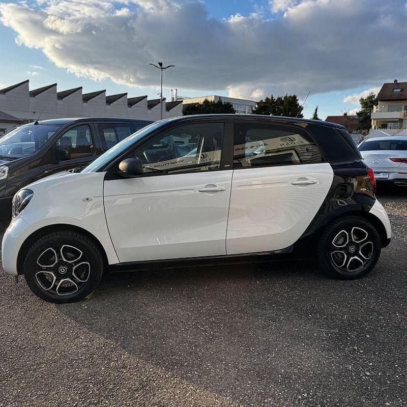 Second-hand Smart ForFour 71 CP (52 kW) 2017 Roșu Hatchback