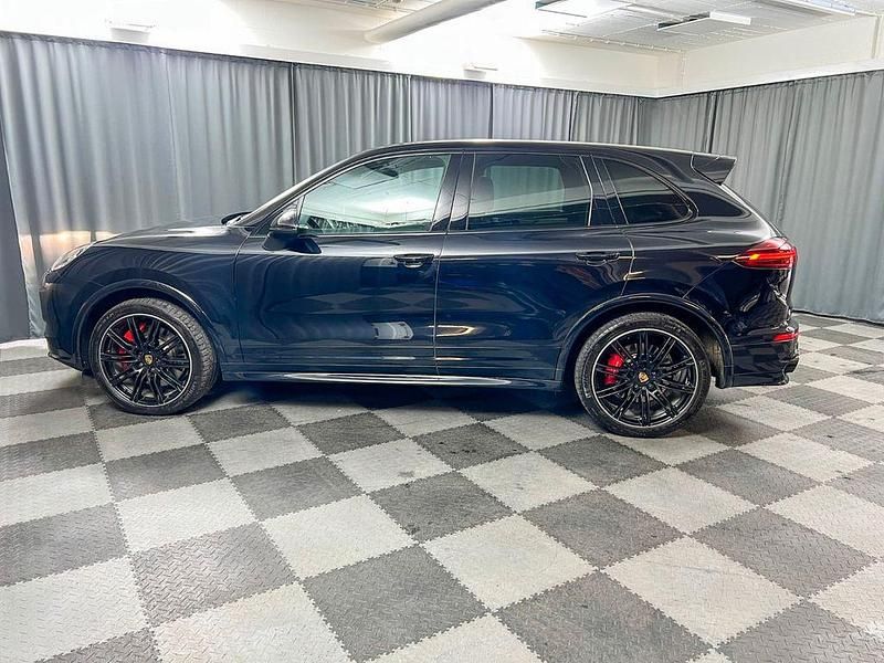 Gebraucht Porsche Cayenne GTS 441 PS (324 kW) 2016 Schwarz SUV