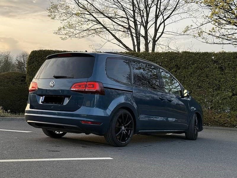 Gebraucht VW Sharan 150 PS (110 kW) 2016 Blau Van / Kleinbus