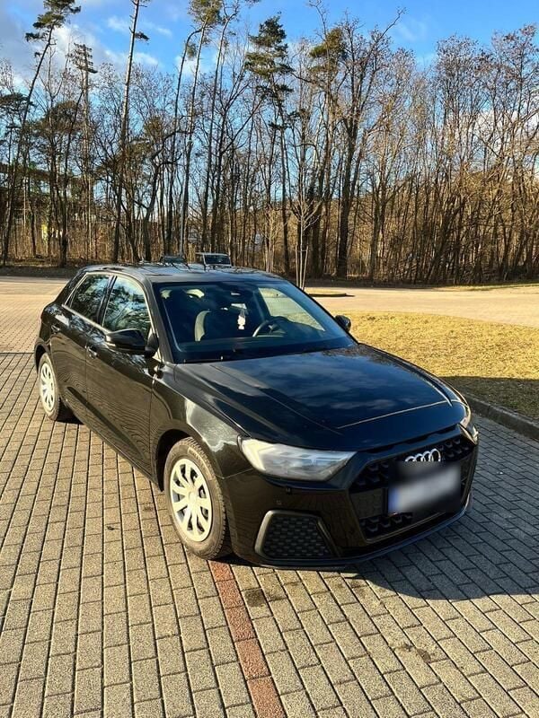 Schwarz Gebraucht 2020 Audi A1 Sportback Kleinwagen | 17.500 € (Superpreis) - Bild 1/4