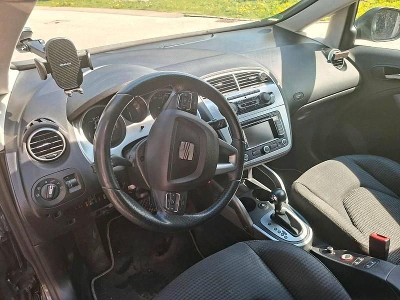 Second-hand Seat Altea 211 CP (155 kW) 2010 Negru Monovolum