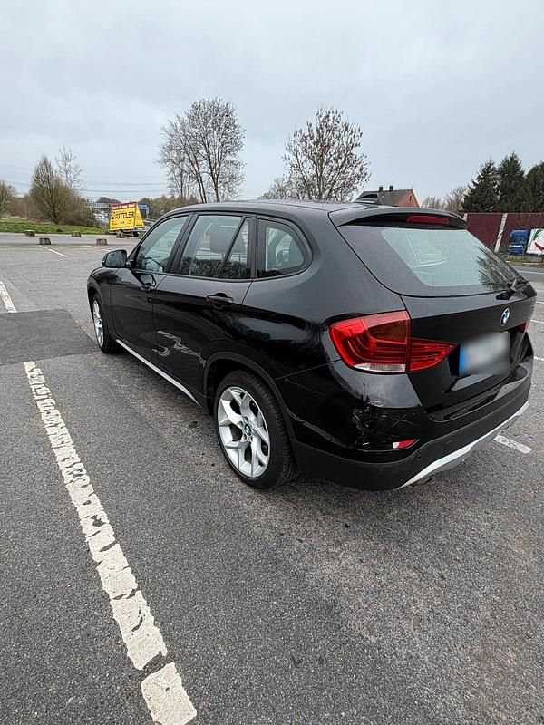 Gebraucht BMW X1 140 PS (102 kW) 2012 Schwarz SUV