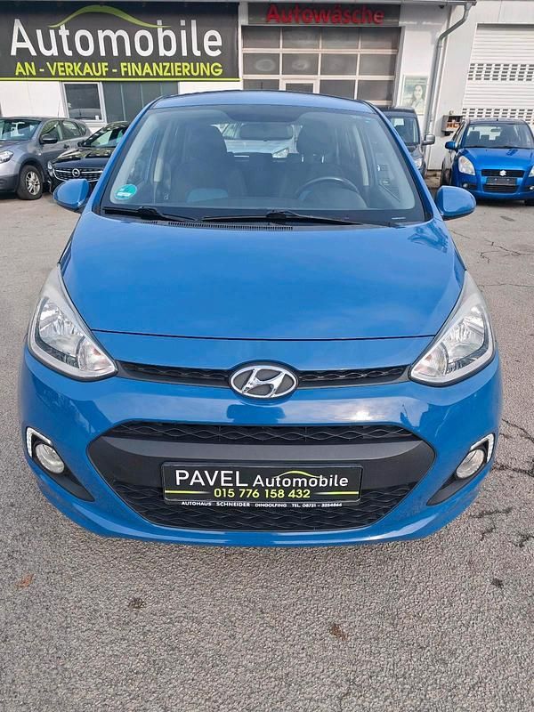 Gebraucht Hyundai i10 87 PS (63 kW) 2013 Blau Kleinwagen