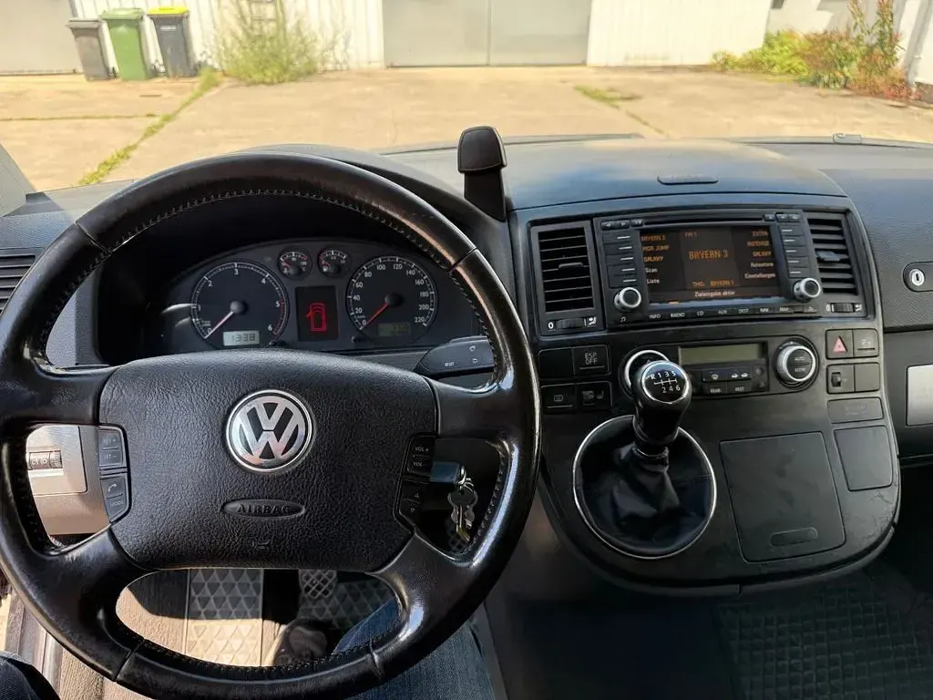 Gebraucht VW Multivan 174 PS (127 kW) 2006 Schwarz Van / Kleinbus