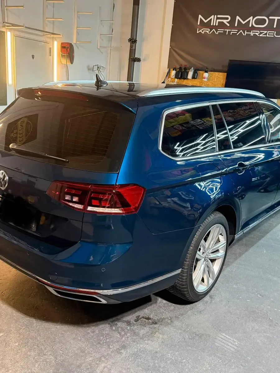 Usata VW Passat Elegance 150 CV (110 kW) 2019 Blu Station wagon