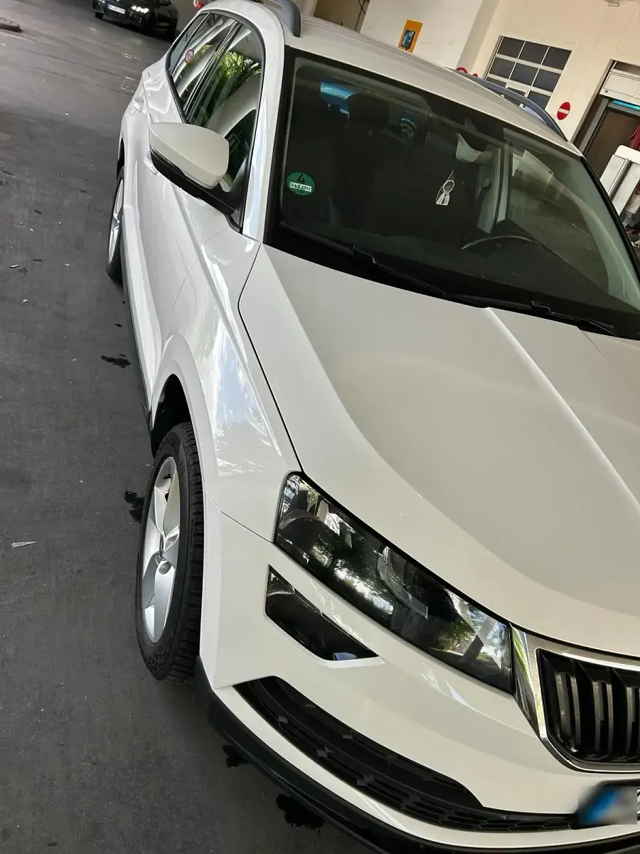 Gebraucht Skoda Karoq 150 PS (110 kW) 2019 Weiß SUV