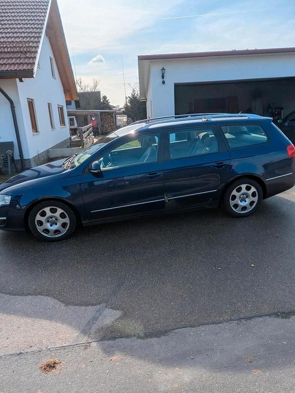 Gebraucht VW Passat 170 PS (125 kW) 2010 Blau Kombi