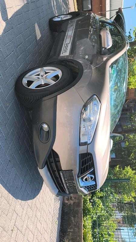Braun Gebraucht 2011 Nissan Qashqai SUV | 5.500 € - Bild 1/4