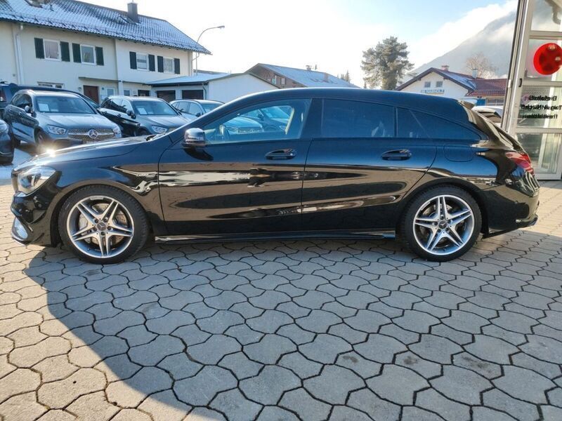 Gebraucht Mercedes CLA45 AMG AMG 381 PS (280 kW) 2019 Schwarz Kombi