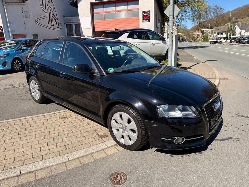 Gebraucht Audi A3 Attraction 105 PS (77 kW) 2011 Schwarz Kleinwagen