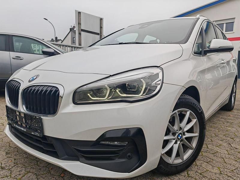Weiß Gebraucht 2022 BMW 216 Gran Tourer Van / Kleinbus | 17.731 € (Etwas zu teuer) - Bild 1/4