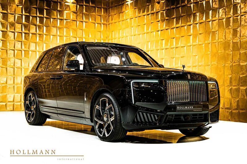 Schwarz Neu 2025 Rolls Royce Cullinan SUV | 648.550 € - Bild 1/4