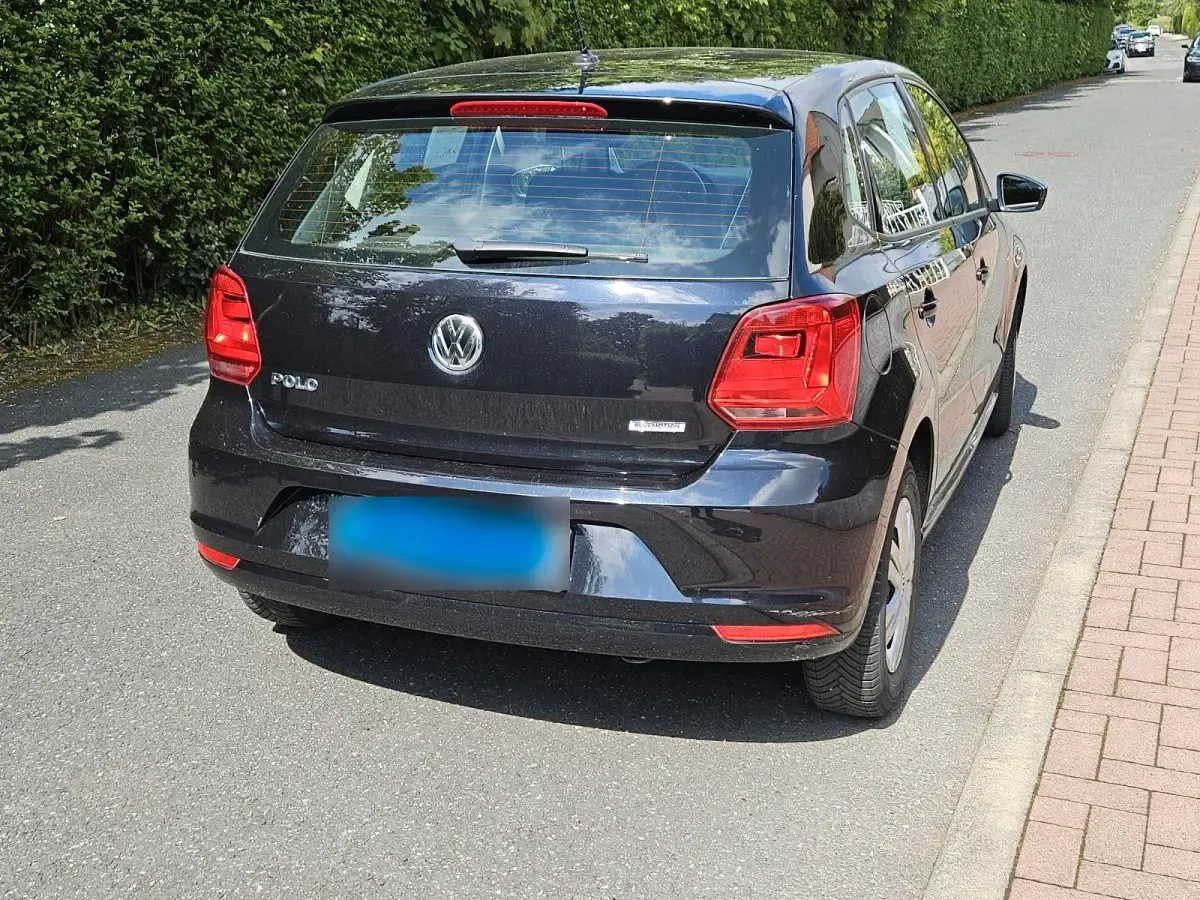 Używany VW Polo 75 KM (55 kW) 2017 Czarny Sedan/Limuzyna