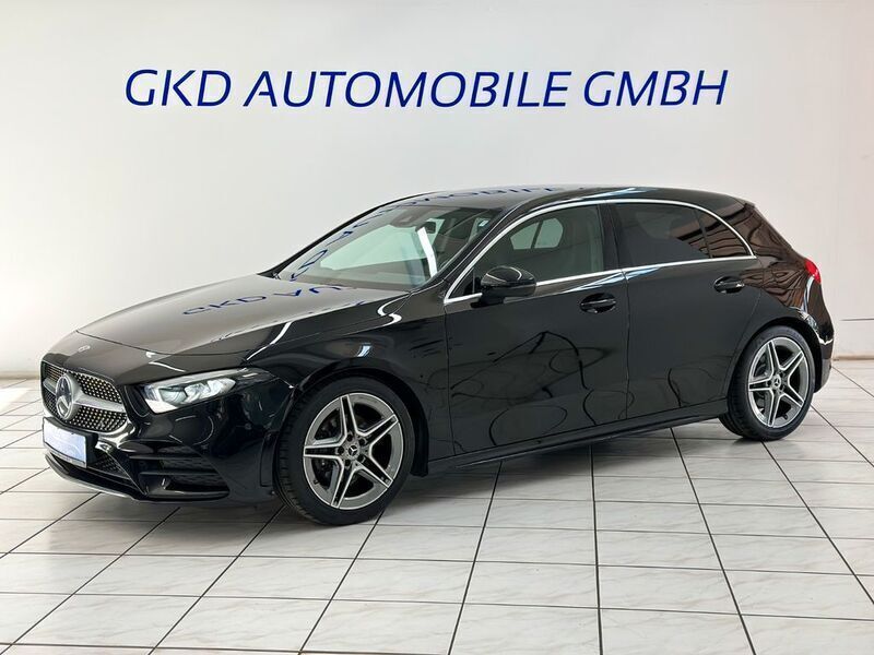 Schwarz Gebraucht 2018 Mercedes A200 AMG line Limousine | 21.990 € (Fairer Preis) - Bild 1/4