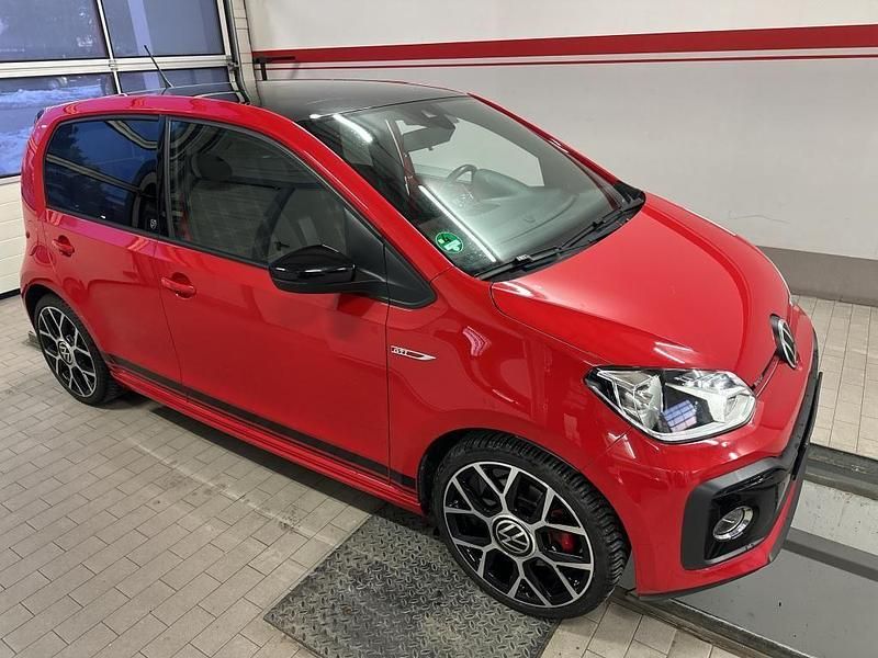 Gebraucht VW up! Beats 116 PS (85 kW) 2021 Rot Kleinwagen