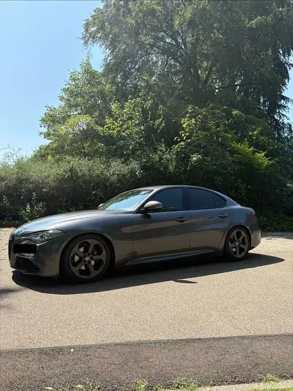 Gebraucht Alfa Romeo Giulia Super 179 PS (131 kW) 2016 Grau Limousine