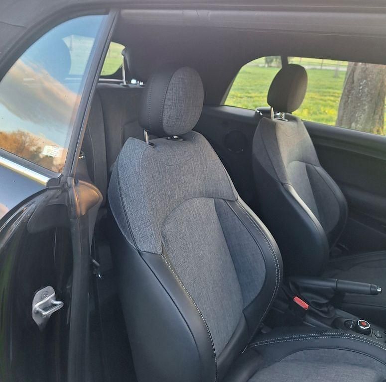 Gebraucht Mini One Cabriolet Chili 102 PS (75 kW) 2020 Schwarz Cabrio