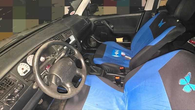 Gebraucht VW Golf III 75 PS (55 kW) 1997 Silber Kleinwagen