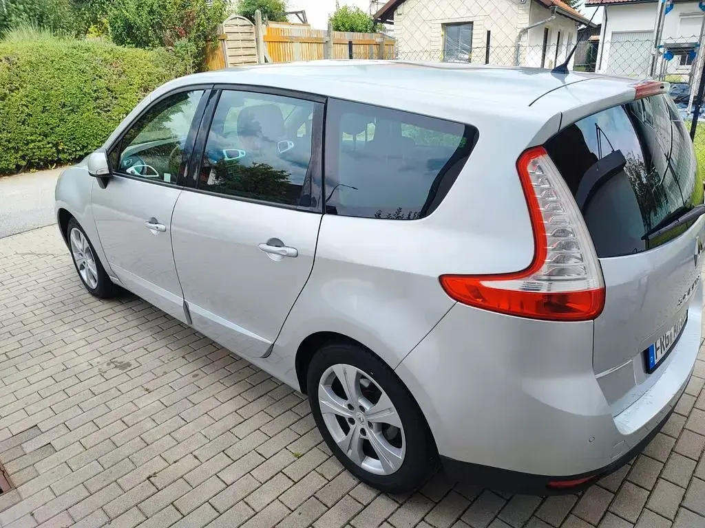 Gebraucht Renault Grand Scénic III Dynamique 131 PS (96 kW) 2010 Silber Van / Kleinbus