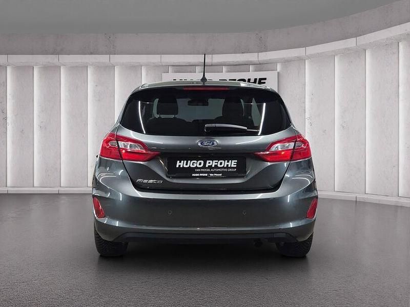 Gebraucht Ford Fiesta 101 PS (74 kW) 2018 Grau Kleinwagen