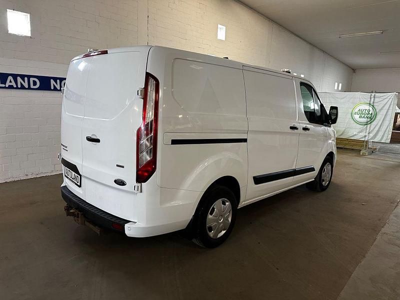 Second-hand Ford Transit Custom 131 CP (96 kW) 2018 Alb Monovolum