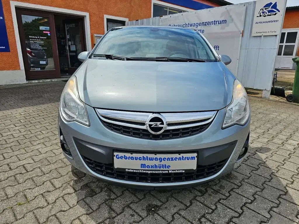 Gebraucht Opel Corsa Active 101 PS (74 kW) 2013 Silber Kleinwagen