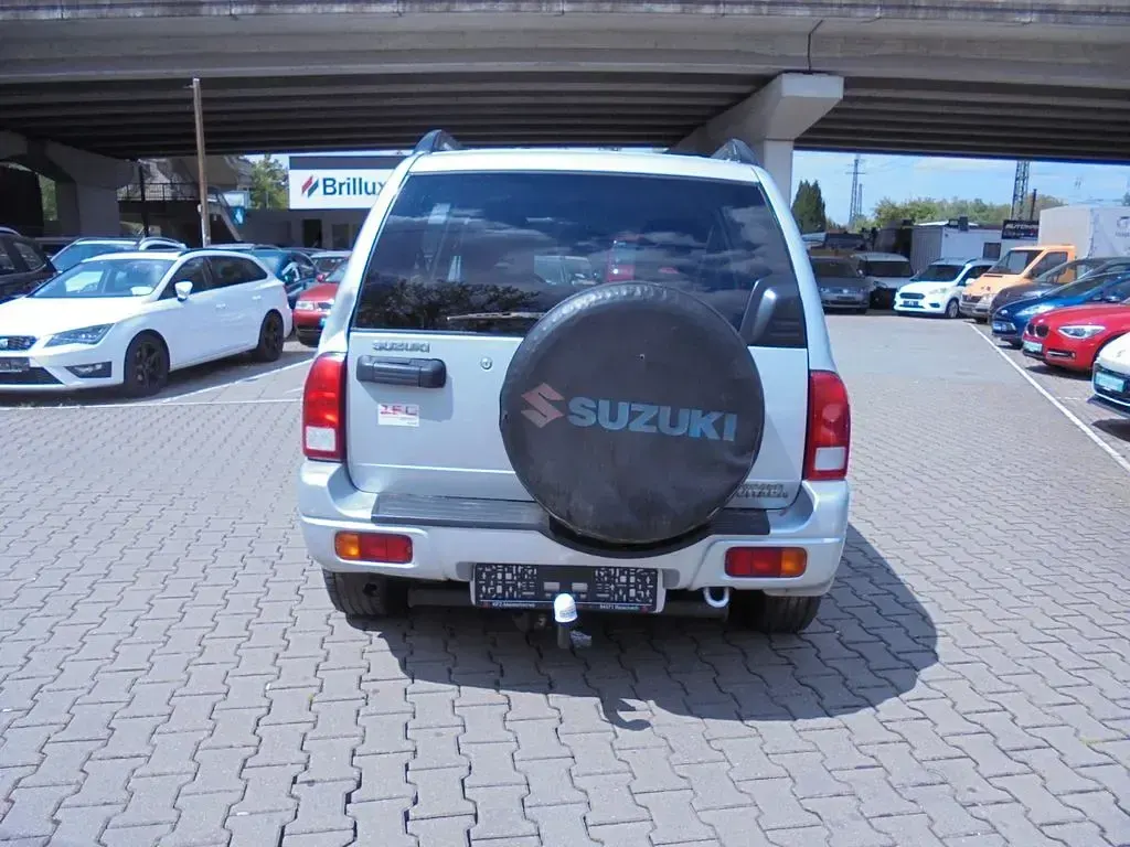 Gebraucht Suzuki Grand Vitara 128 PS (94 kW) 2003 Silber Limousine