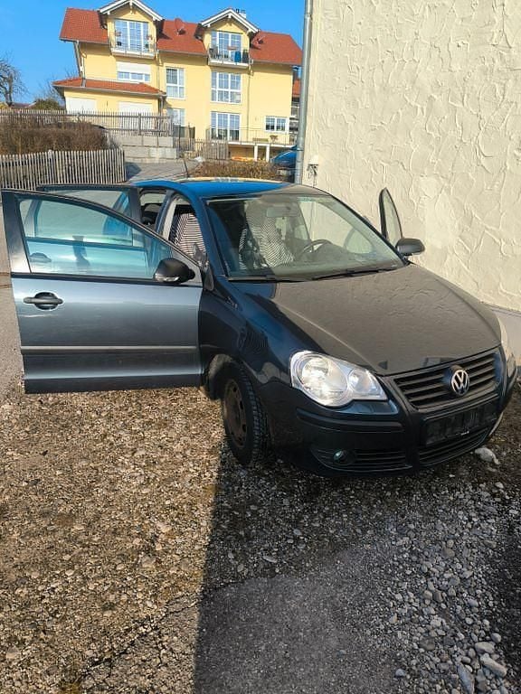 Grau Gebraucht 2008 VW Polo Trendline Limousine | 1.200 € (Guter Preis) - Bild 1/4