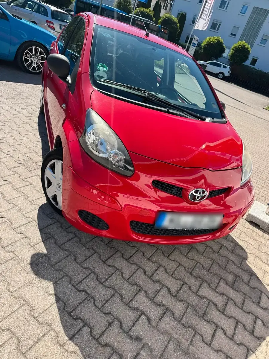 Gebraucht Toyota Aygo 2009 Rot Kleinwagen