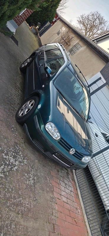 Second-hand VW Golf IV 100 CP (73 kW) 2001 Verde Break