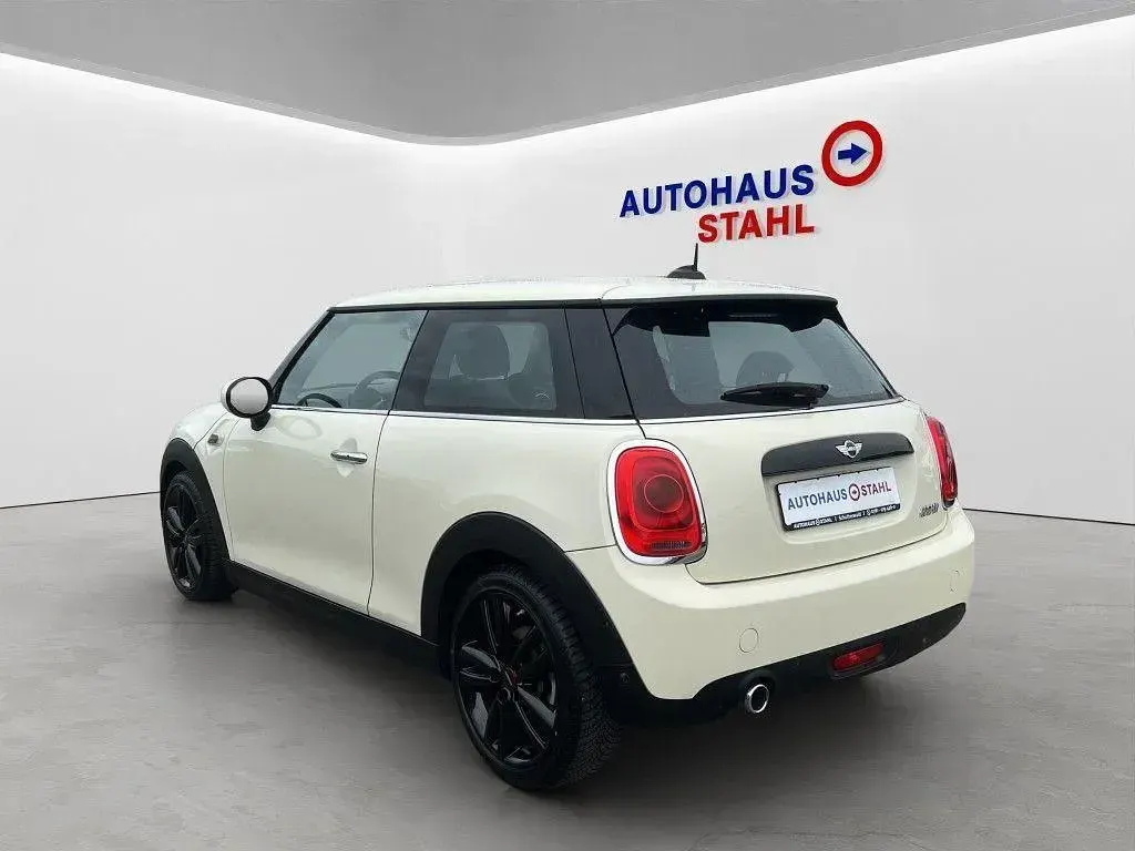Gebraucht Mini Cooper 136 PS (100 kW) 2018 Weiß Kleinwagen