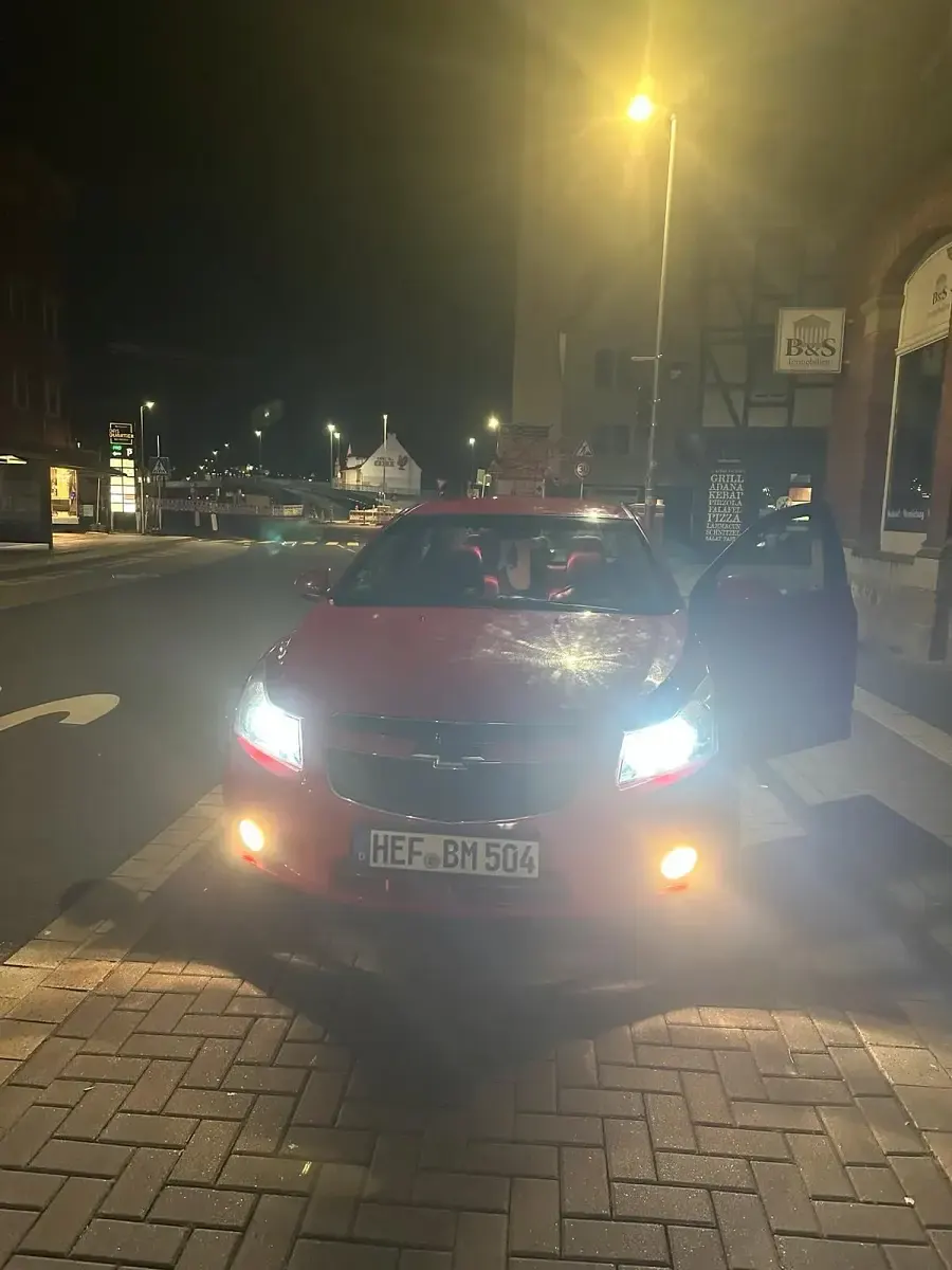 Gebraucht Chevrolet Cruze 124 PS (91 kW) 2012 Rot Limousine