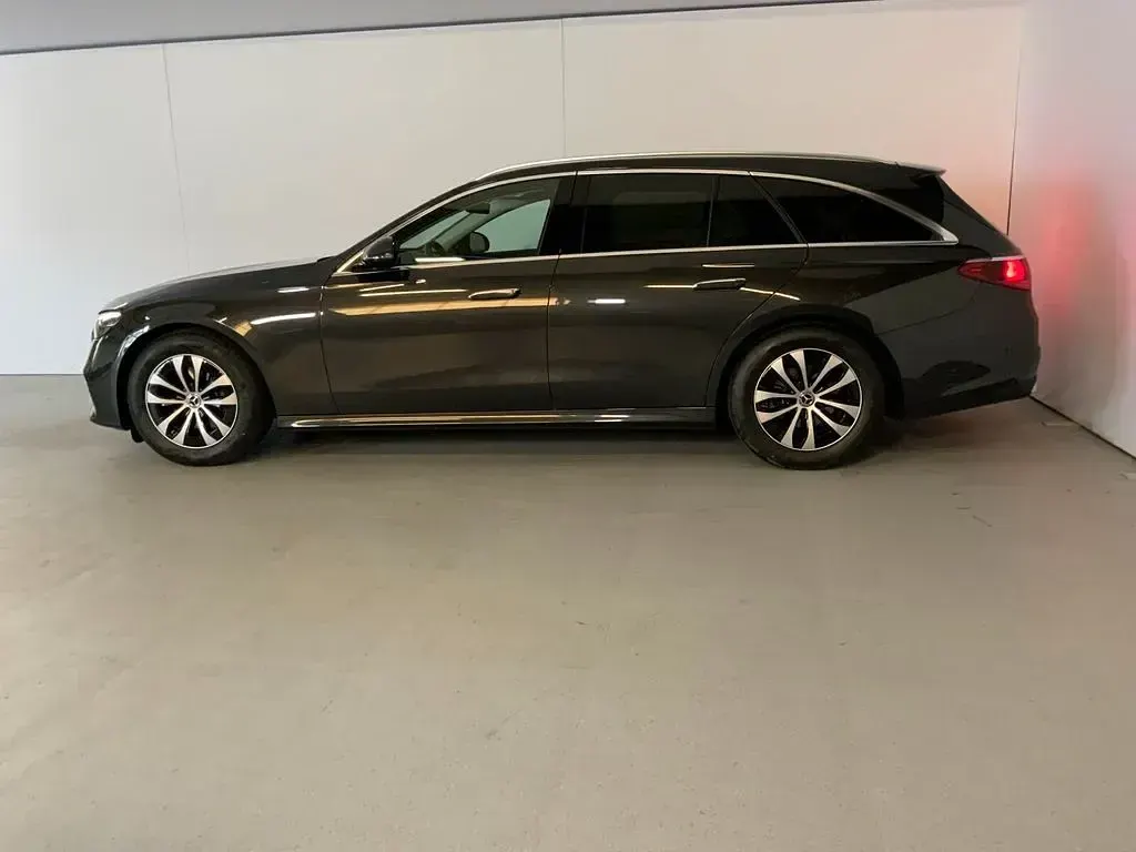 Gebraucht Mercedes E220 Avantgarde 197 PS (144 kW) 2025 Metalliclack graphitgrau Limousine