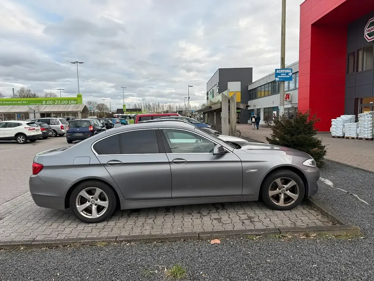 Second-hand BMW 520 184 CP (135 kW) 2012 Gri Berlinǎ