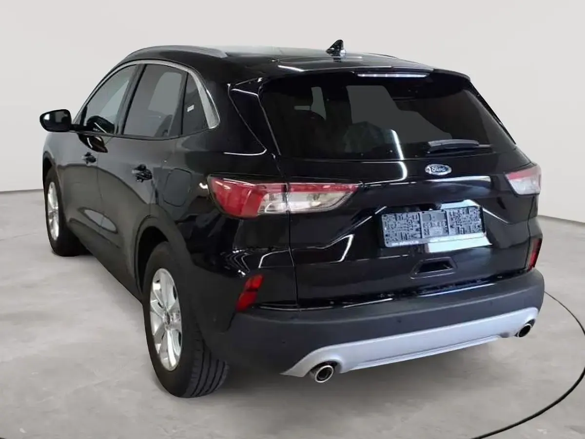 Gebraucht Ford Kuga Titanium 120 PS (88 kW) 2023 Schwarz SUV