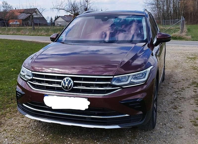 Gebraucht VW Tiguan Elegance 200 PS (147 kW) 2021 Braun SUV