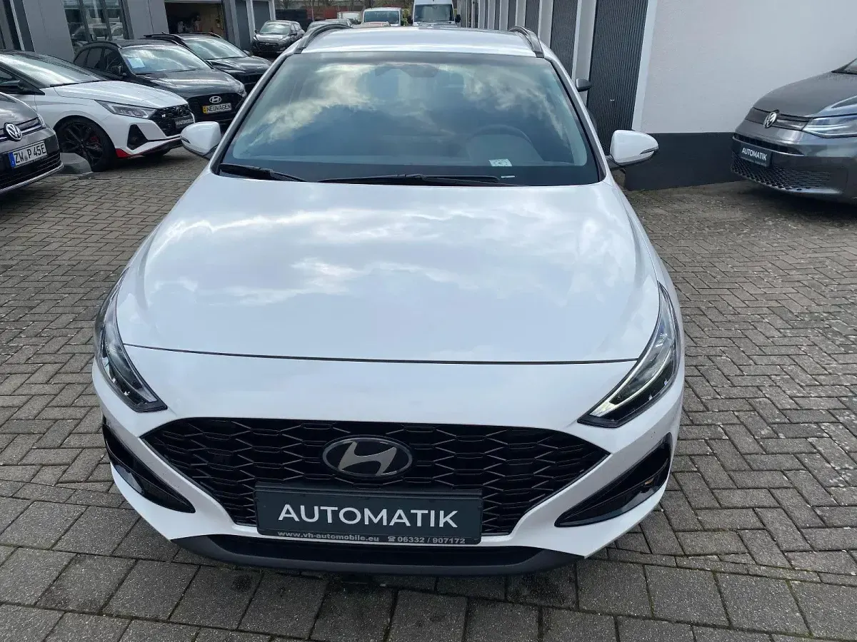 Gebraucht Hyundai i30 101 PS (74 kW) 2024 Weiß Kombi