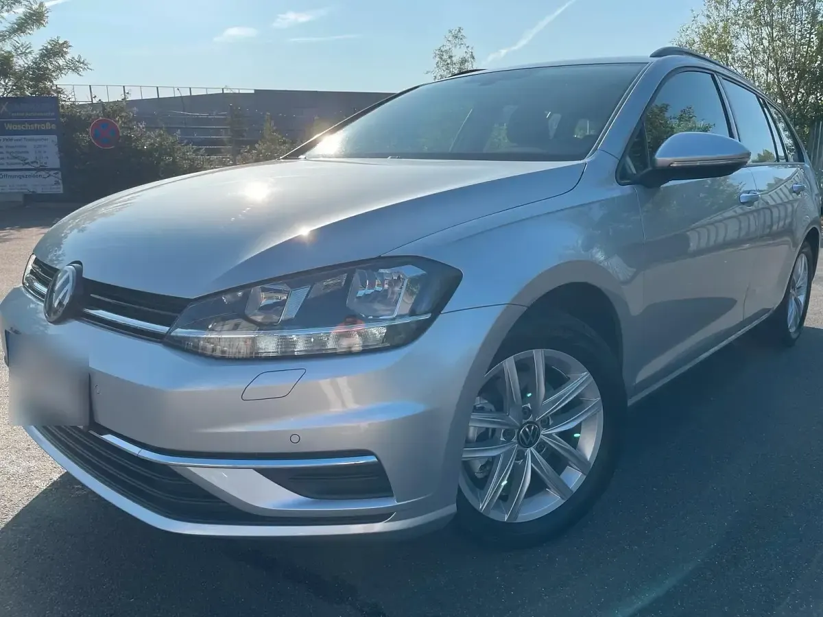 Gebraucht VW Golf VII Comfortline 150 PS (110 kW) 2020 Silber Kombi